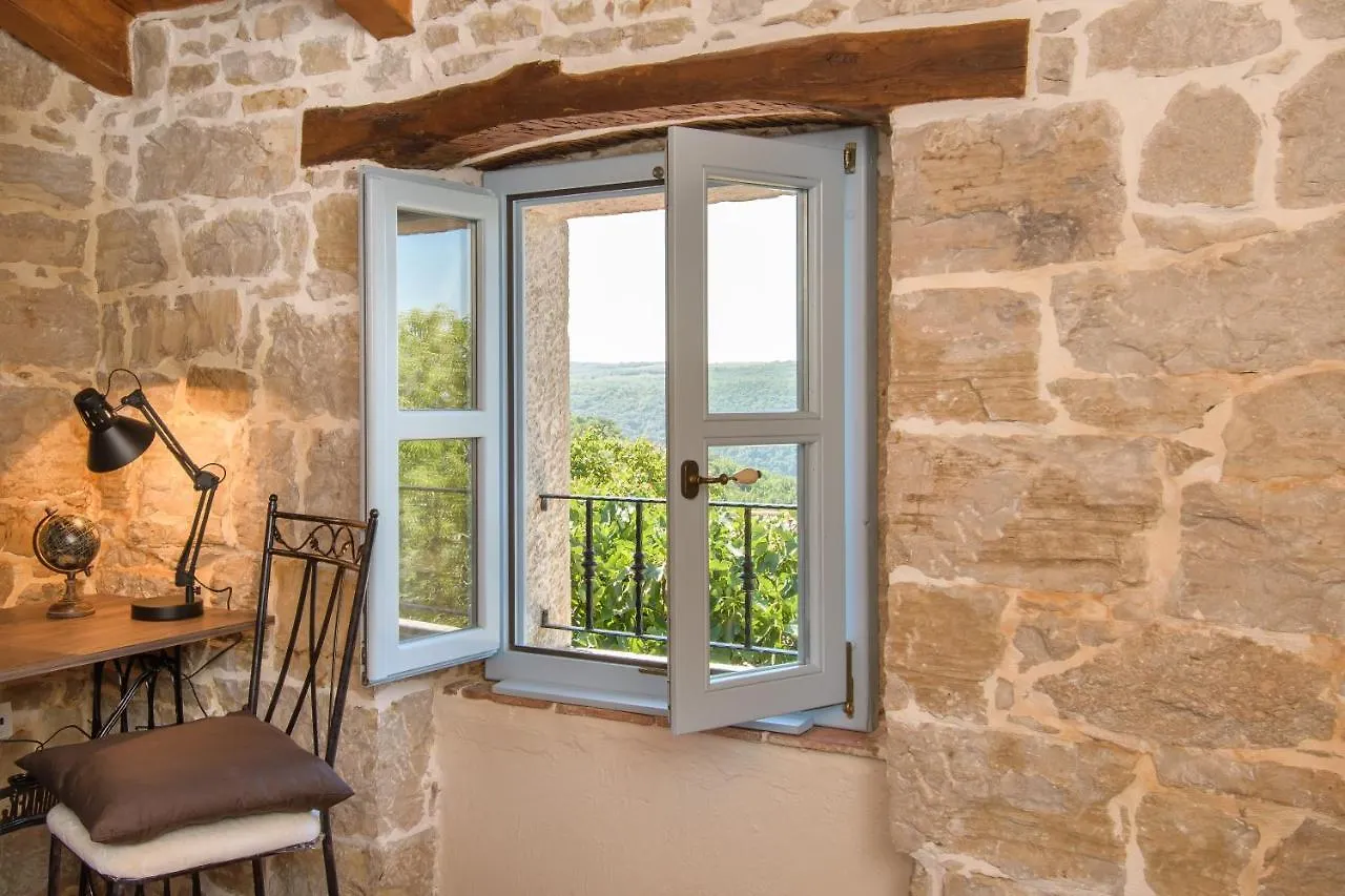 Villa C'Est La Vie Buje 0*,