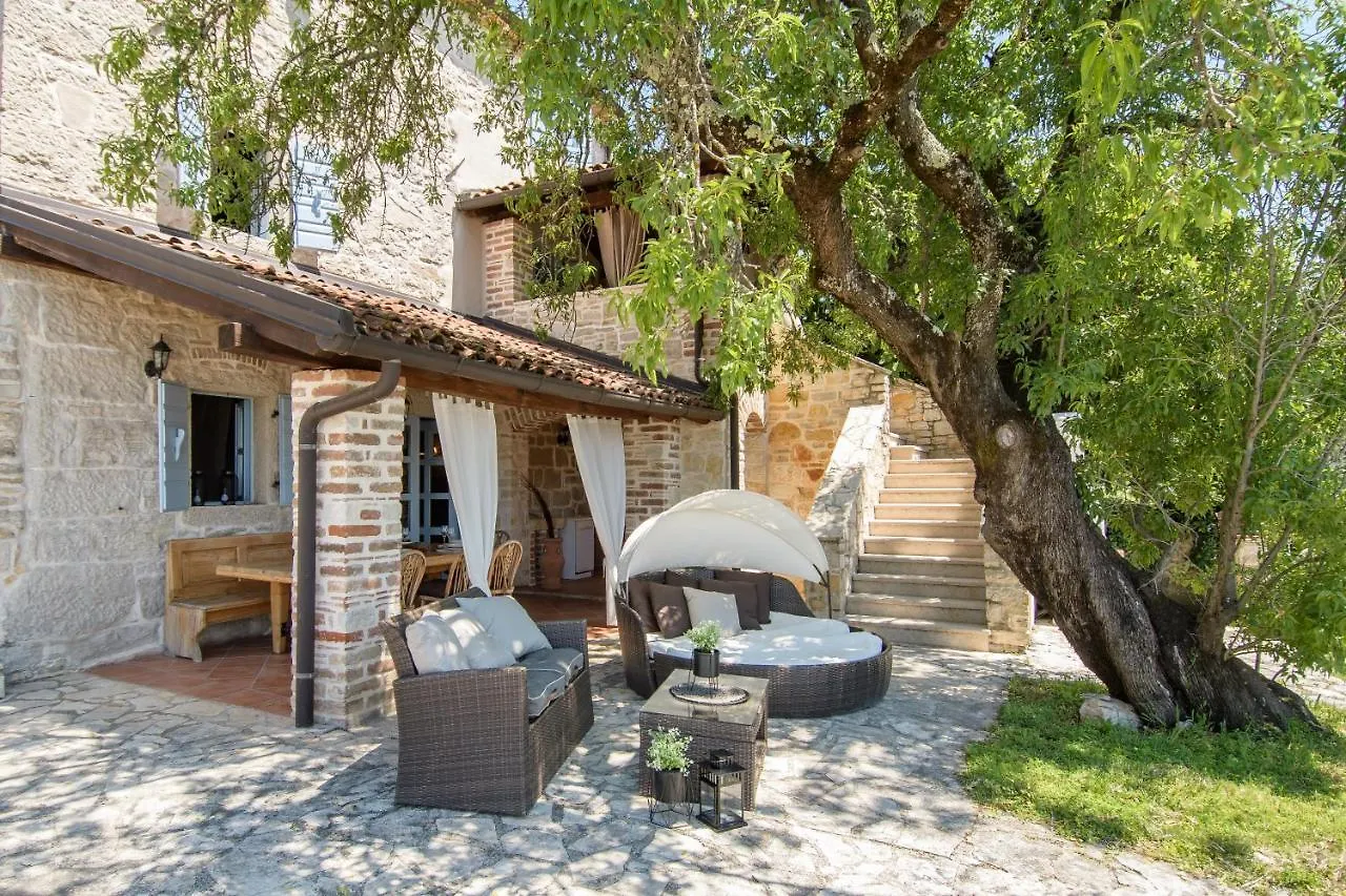 Villa C'Est La Vie Buje
