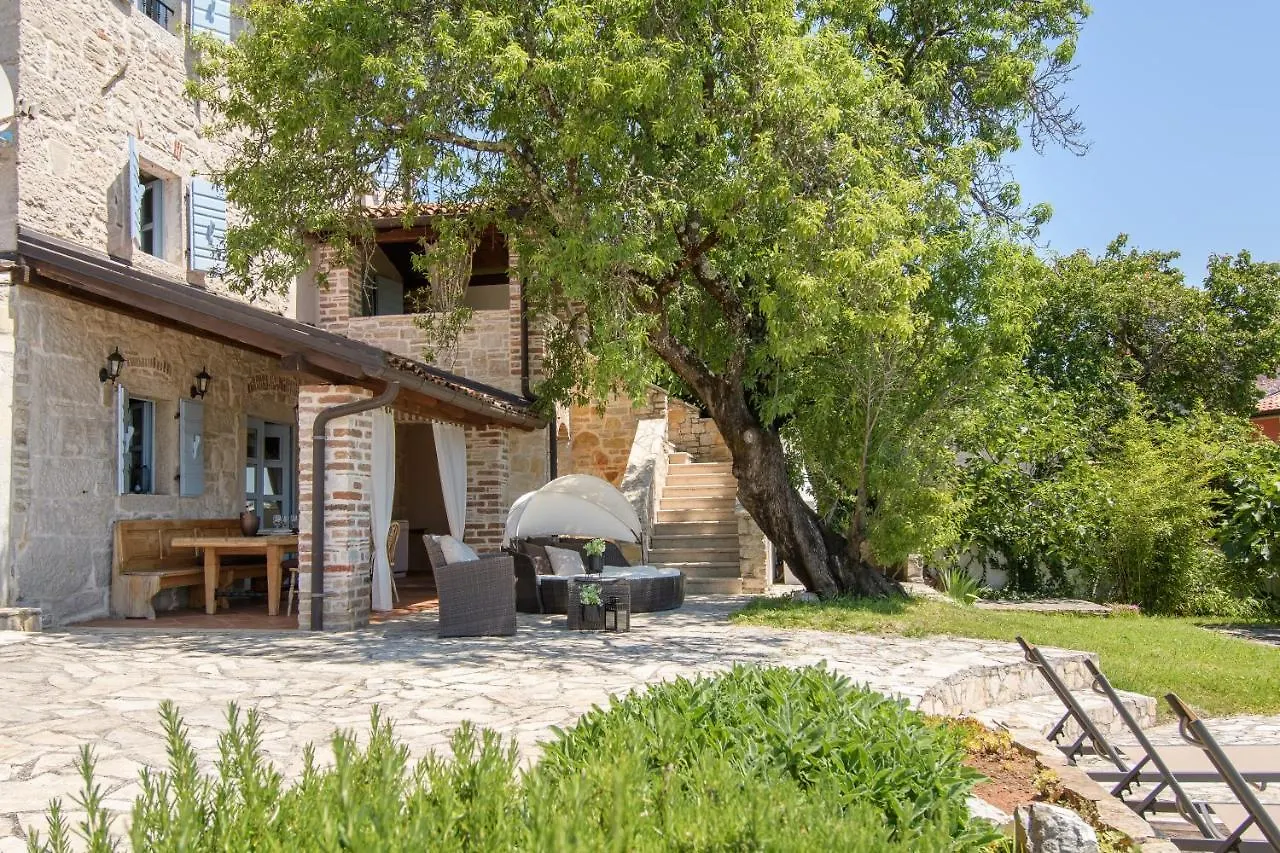 Villa C'Est La Vie Buje